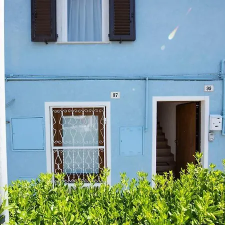 99 Via Esino *