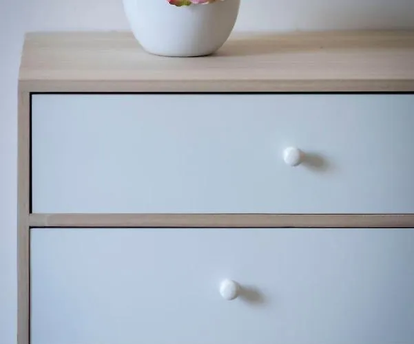 99 Via Esino Appartamento